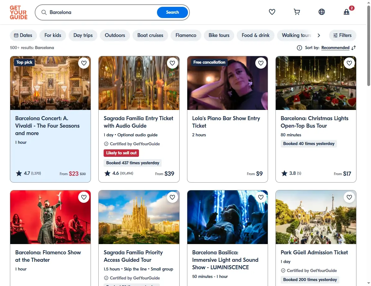 Paar macht eine Tapas-Tour durch Barcelona